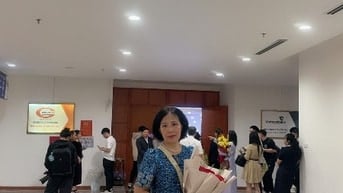 Nữ kế toán tìm việc tại các trung tâm dạy học thêm