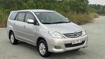 Toyota Innova 2010 G - 223456 km