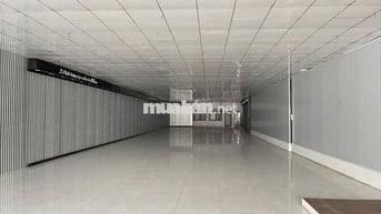 CHO THUÊ KHO MẶT TIỀN QUỐC LỘ 1A BÌNH CHÁNH 820M2 NỀN GẠCH MEN MỚI ĐẸP