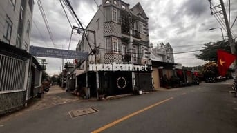 BÁN NHÀ 2 MẶT HUỲNH THỊ HAI VỊ TRÍ ĐẸP, Q 12,CHỈ 55TR/M2 DT68M² (4×17)