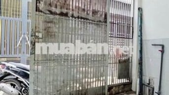 Nhà trung chánh chỉ nhỉnh 2 tỷ SHR, kẹt tiền bán gấp dt 40m2 full thổ.