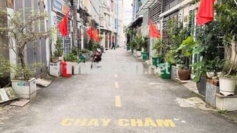 BÁN NHÀ HXH QL13, THỦ ĐỨC , DT 60M2 4 TẦNG BTCT, GIÁ CHỈ 7.05 TỶ