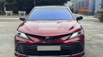Toyota Camry 2.5Q Đỏ