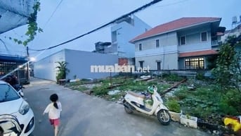 GB ĐẤT HXH 6M _ 100M RA MẶT TIỀN ĐƯỜNG LỚN.200M RA BÀ GIANG LINH XUÂN.