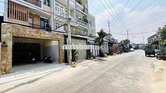 Siêu Phẩm nhà Thang Máy 1 trệt 3 lầu, Mặt tiền đường 12m Hiệp Thành 18