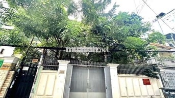 Siêu vị trí nhà hẻm VIP Lê Văn Sỹ - 157,6m2 - 5 tầng - 39 tỷ