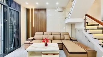 Trung Tâm Phú Nhuận 🌿 Nhà Đẹp Nguyễn Kiệm - Chỉ 3 Tỷ 6