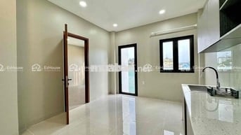 CĂN HỘ 1 PHÒNG NGỦ - BAN CÔNG NGAY CHỢ HOÀNG HOA THÁM