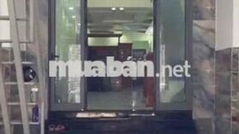 chủ cho thuê nhà có máy lạnh sẵn 4p ngủ nc sạch hẻm thông nhà đẹp sạch