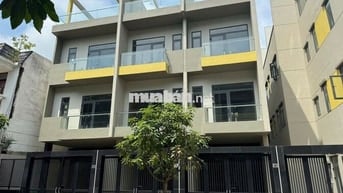 Nhà đẹp, xây 4 tầng, 4x21m. KĐT Bcons City/  Sổ hồng sang tên ngay.
