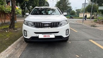 Kia Sorento 2019 Trắng 7 chỗ GAT