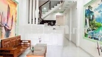 Cho thuê nhà tx 22 q12 2 lầu 4p ngủ hẻm xe tải giá 8tr