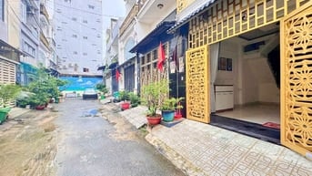 BÁN GẤP NHÀ 3 TẦNG ĐƯỜNG THÔNG 100M RA VẠN PHÚC CITY, SỔ HỒNG RIÊNG