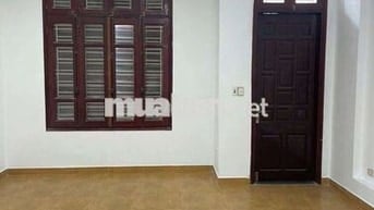 ( Ở Nhóm) Nhà 43 Trung Kính 50mx4T 5PN 5 ĐH ba gác oto cách 100m 14 tr