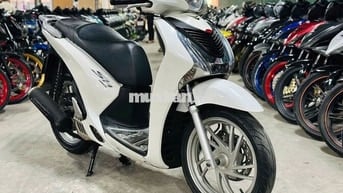 XE MÁYTHANHTÙNG_SH VIỆT 150I TRẮNG BIỂN 29 MÁY ZIN