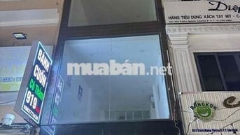 Cần sang Mặt Tiền 4 tầng rất đẹp tại CMT8 , P7, Tân Bình. Giá rẻ