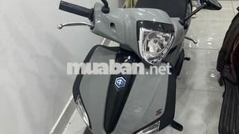 Bán xe còn mới LIBERTY màu xám như hình