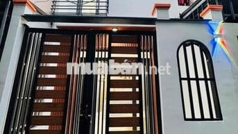 bán nhà 1 trệt 1 lầu giá rẻ vừa hoàn thiện kdc đông đúc mới 100%