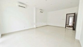 CHO THUÊ NHÀ HẺM XE HƠI. 5 x 18M, 4 TẦNG  - 662/38A SƯ VẠN HẠNH, Q 10