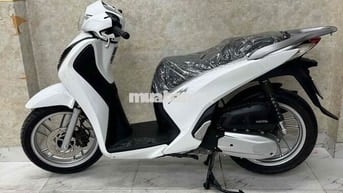 SH 150 khoá ga đời 2016 trắng đen 43E1-597.63