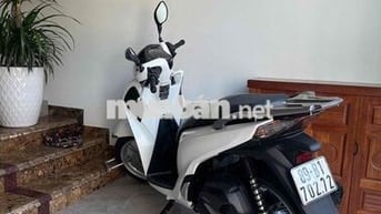 bán xe chính chủ  , nguyên zin , nữ đi ít