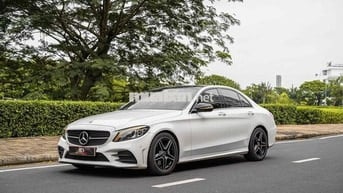 Mercedes-Benz C300 AMG 2021 Trắng