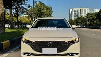 Mazda 3 Luxury 2020 màu trắng, xe đẹp, giá tốt