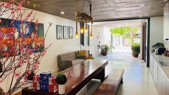 loại nhà ở diện tich sử dụng 250m2 , 3 phòng ngủ, 3 phòng vệ sinh