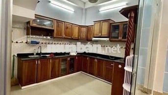 Cho thuê nhà nguyên căn Đường Thích Quảng Đức Quận PN