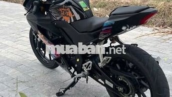 R15 V3 2022 odo 10.000kmn