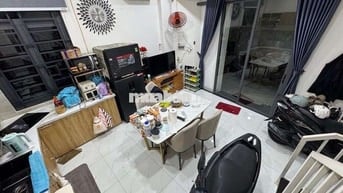 Giáp Sân Bay, CV Gia Định, 3 Tầng 3 PN