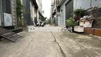 Q12- HXH-2 tầng -4tỷ nhỉnh- ngay UB Quận 12