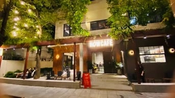 BÁN BIỆT THỰ CAO CẤP 2 TẦNG – MẶT PHỐ VÕNG THỊ – CÁCH HỒ TÂY 60M