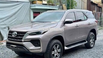 Toyota Fortuner 2022 2.4 4x2 MT - 39000 km