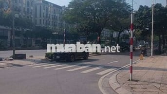 Đất dịch vụ Vạn Phúc - Him , an sinh tốt xây 7 tầng văn phòng, ở sướng