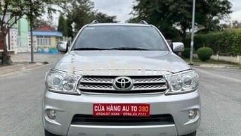 Toyota Fortuner 2012 - AT
