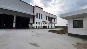 Bán gấp kho xưởng trong KCN Đức Hòa , Long An,KV: 5.200m2, XD: 3.600m2