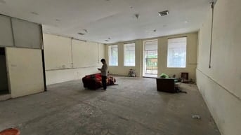 Binhbds cho thuê mặt tiền 10m Hoàn Kiếm hơn 10tr/tháng