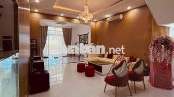 nhà 4 tầng , 4pn. đầy đủ nội thất , dọn vào ở ngay.