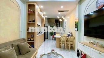 BÁN NHÀ LẠC LONG QUÂN — PHÂN LÔ  15M RA Ô TÔ TRÁNH – Ô CHỜ THANG MÁY