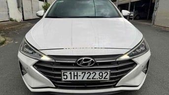 Bán Huyndai ELANTRA 2.0 GLS dkld 01/2020 , trắng