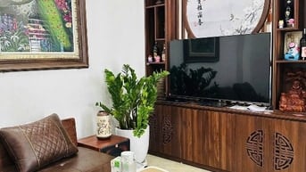 Cô Nga cần bán căn Đặng Văn Ngữ, Phú Nhuận giá 3tỷ270/53m2. Sổ đầy đủ