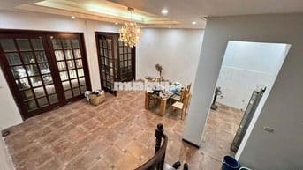 *Tt Hồ Gươm, dân trí cao, q HBT, lò đúc nguyên căn 25tr/th 80m2/4 tang