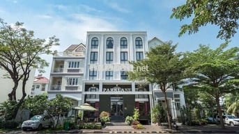 Toà nhà 1.000m2 sàn Quận 7 - HDT 11.500$/tháng - Hầm 5 tầng