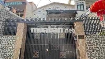 Phòng trọ 15m2 có máy lạnh ban công Quận 4