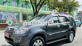 Toyota Fortuner 2011 2.7V - AT.