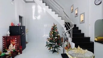 Gần cầu Kênh Tẻ, Nở Hậu, DT 4x11m