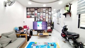 Kẹt tiền cần bán gấp căn nhà quận Thủ Đức SHR *Đường Đình Phong Phú