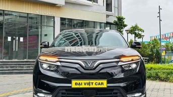 VinFast VF8 Mua Pin CATL