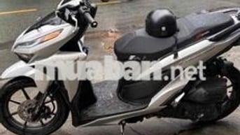 cần bán vario 150 2019